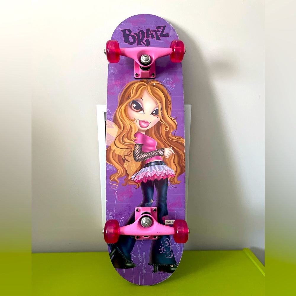 BRATZ sk8board - Purple & Pink - 28”